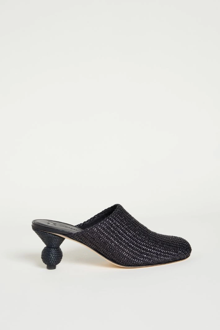 Raffia-effect spherical-heel mules - BLACK