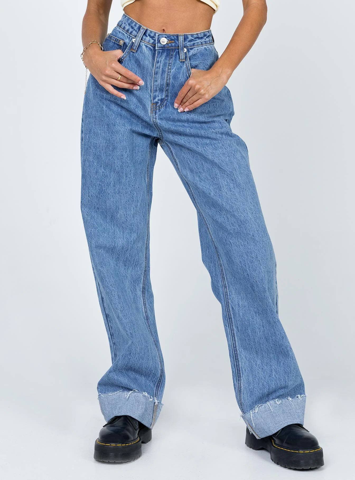 Ollie Mid Rise Straight Leg Jeans Mid Wash Denim