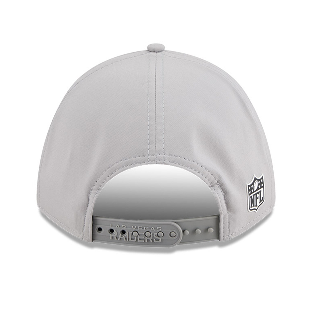 Las Vegas Raiders 2025 NFL On-Field Sideline 9FORTY M-Crown Cap CW Grau
