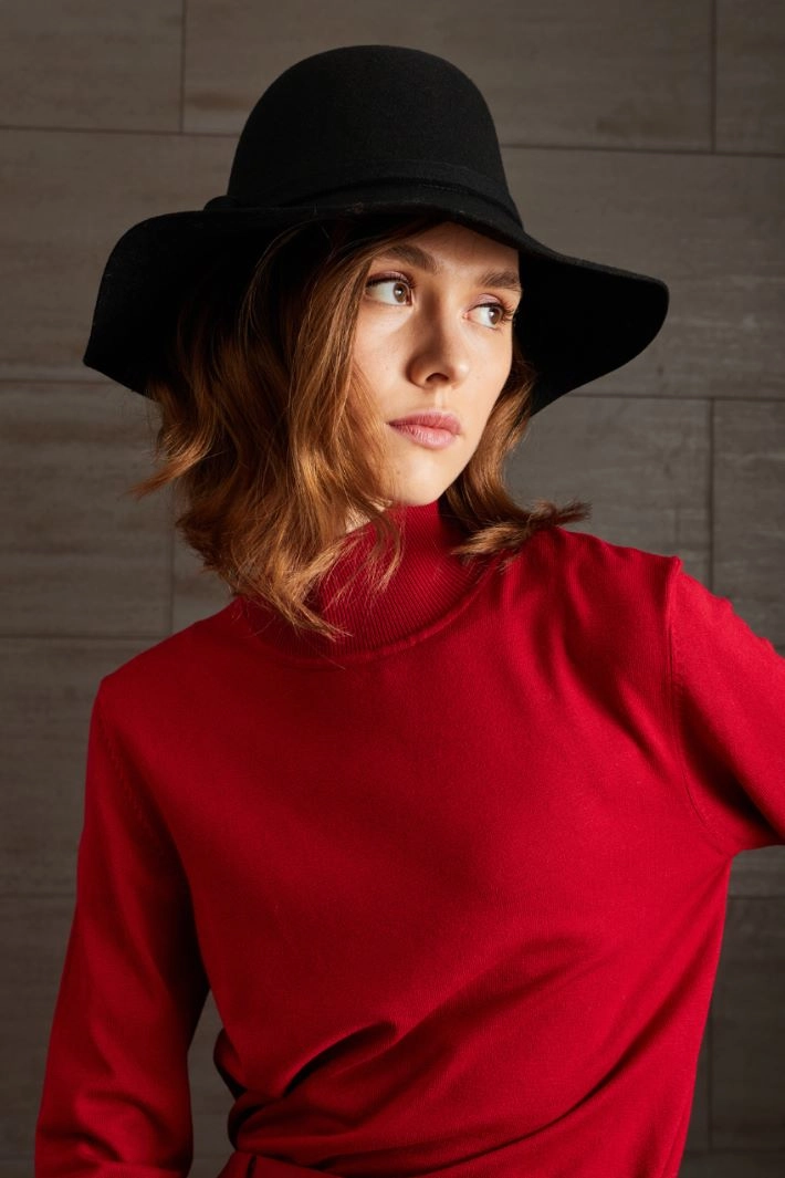 Wide-brimmed hat - BLACK