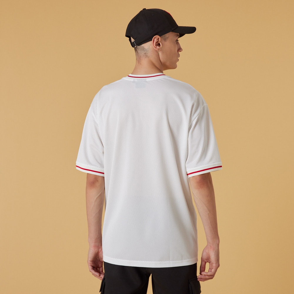 Chicago Bulls Logo Oversized New Era Mesh NBA T-Shirt White