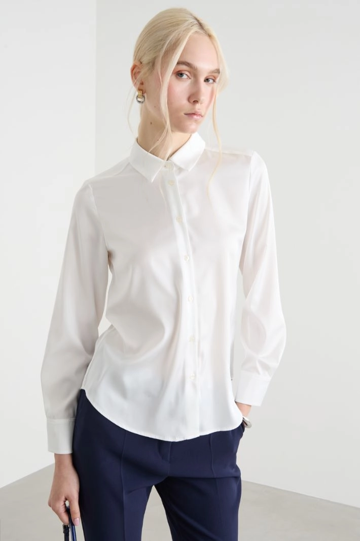 Lightweight stretch satin blouse - WHITE