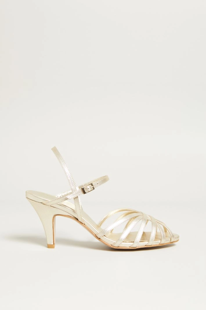 Sandals with laminated straps - GOLD