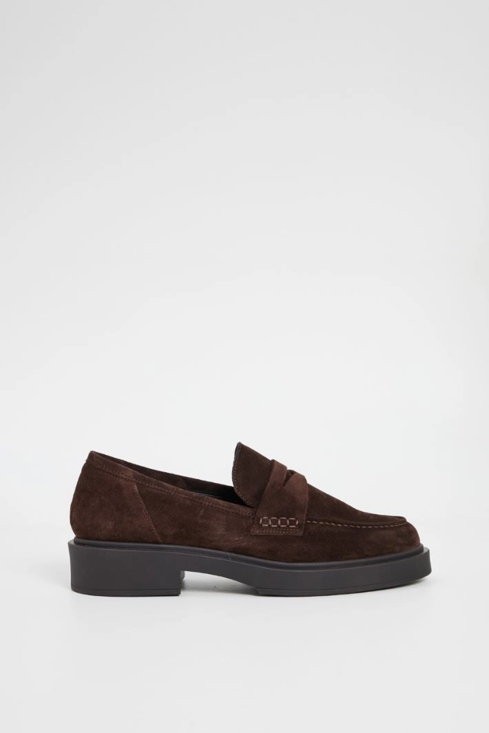 Velvet-effect leather moccasins - BROWN