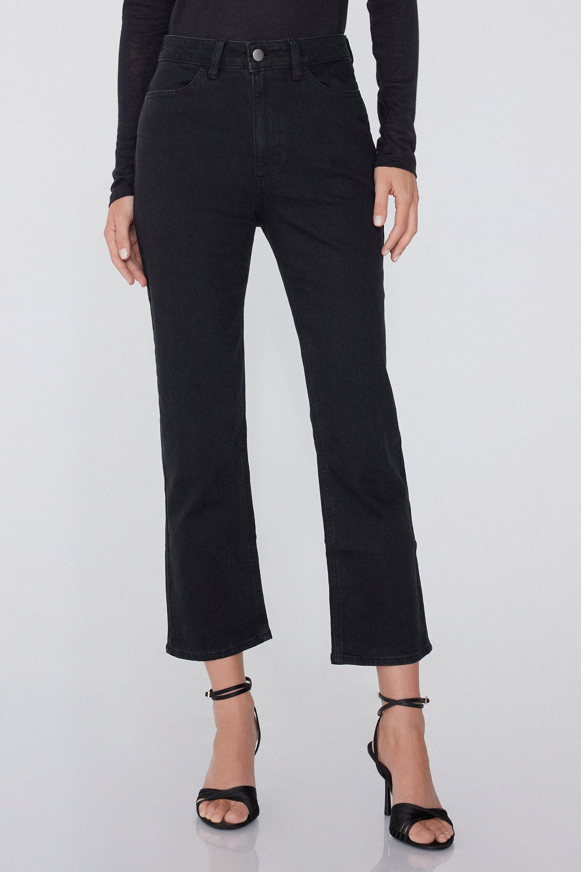 Straight-Fit High-Waist Denim Jeans with Pockets