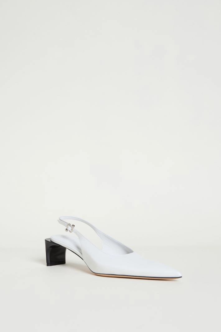 Pointed slingbacks - WHITE