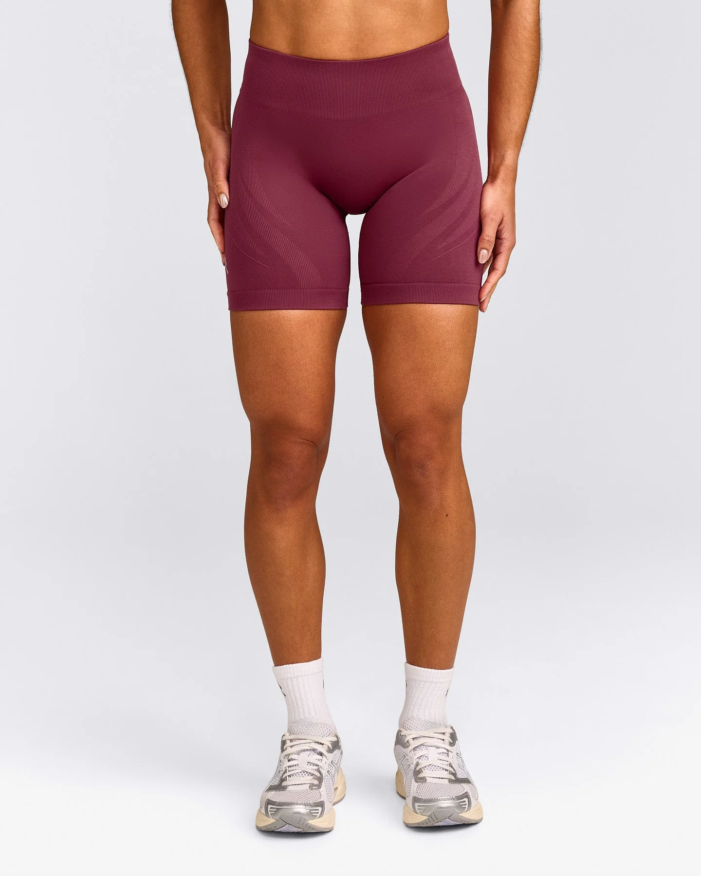 EnhanceLift™ Seamless Shorts with Grey Logo | Burnt Maroon