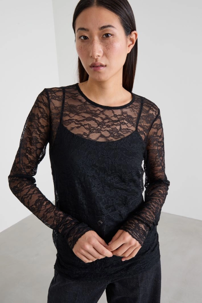 Lace top - BLACK