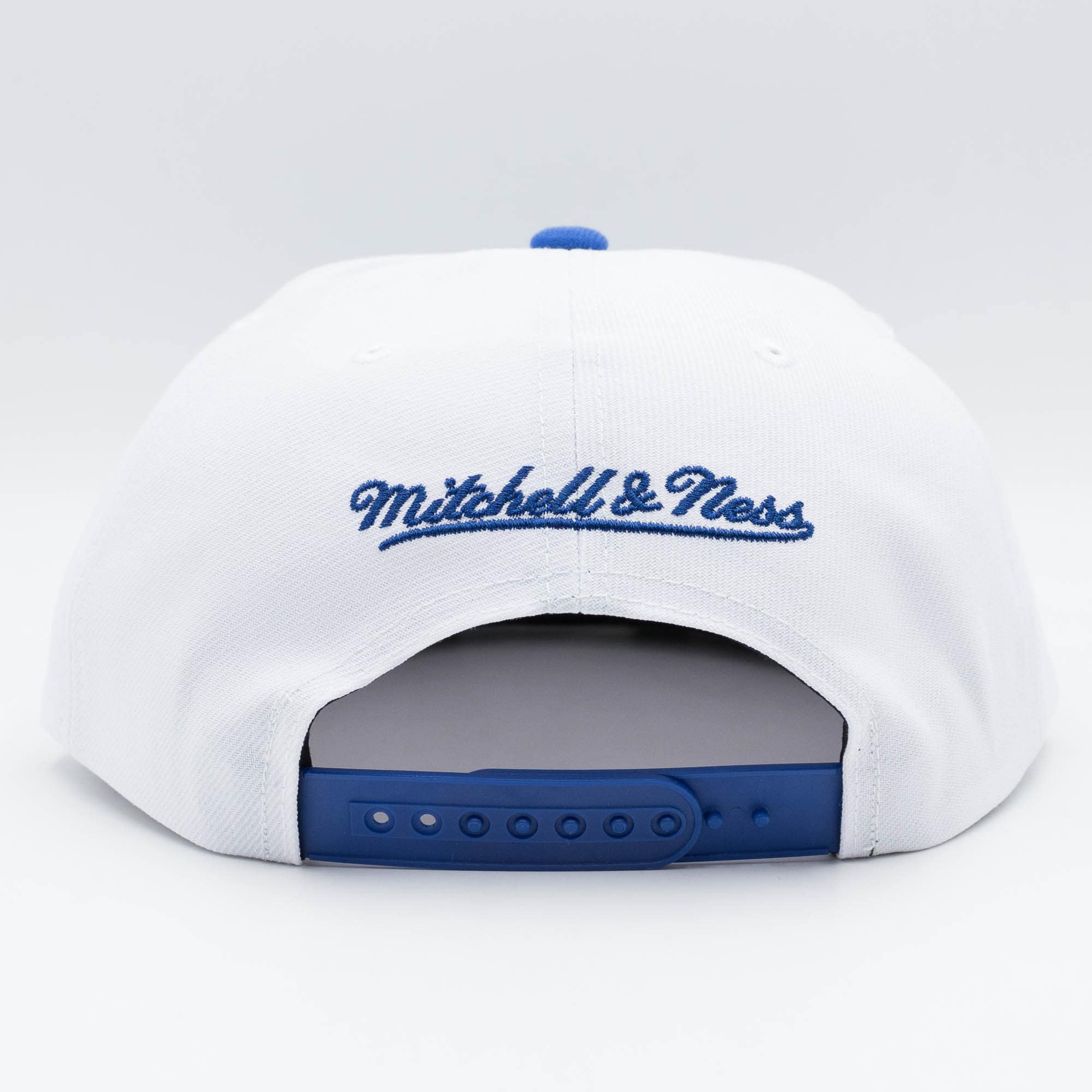 Toronto Maple Leafs Sharktooth 2-Tone Mitchell & Ness Snapback NHL Cap