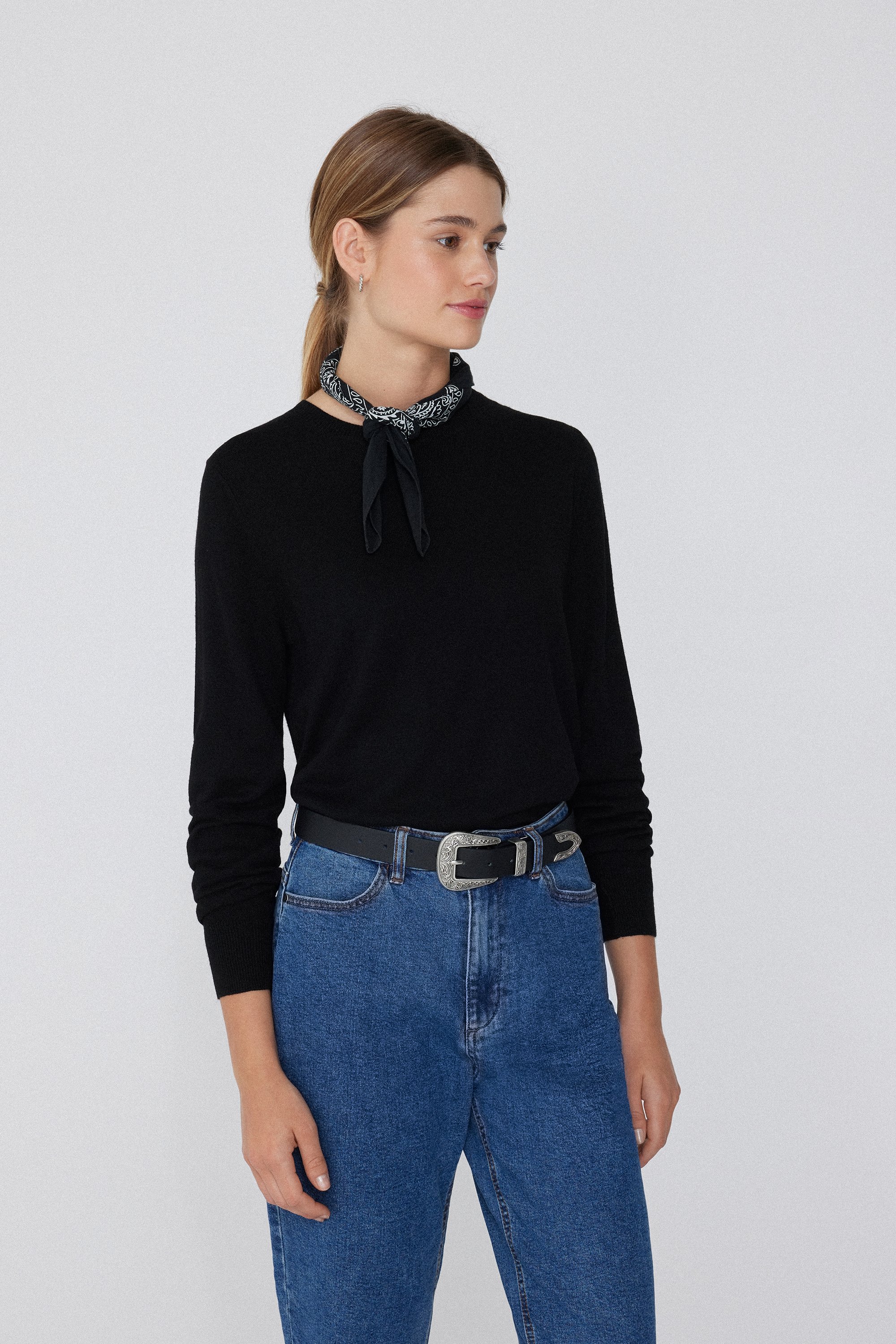 Long Sleeve Round-Neckline Heavy Sweater with Wool