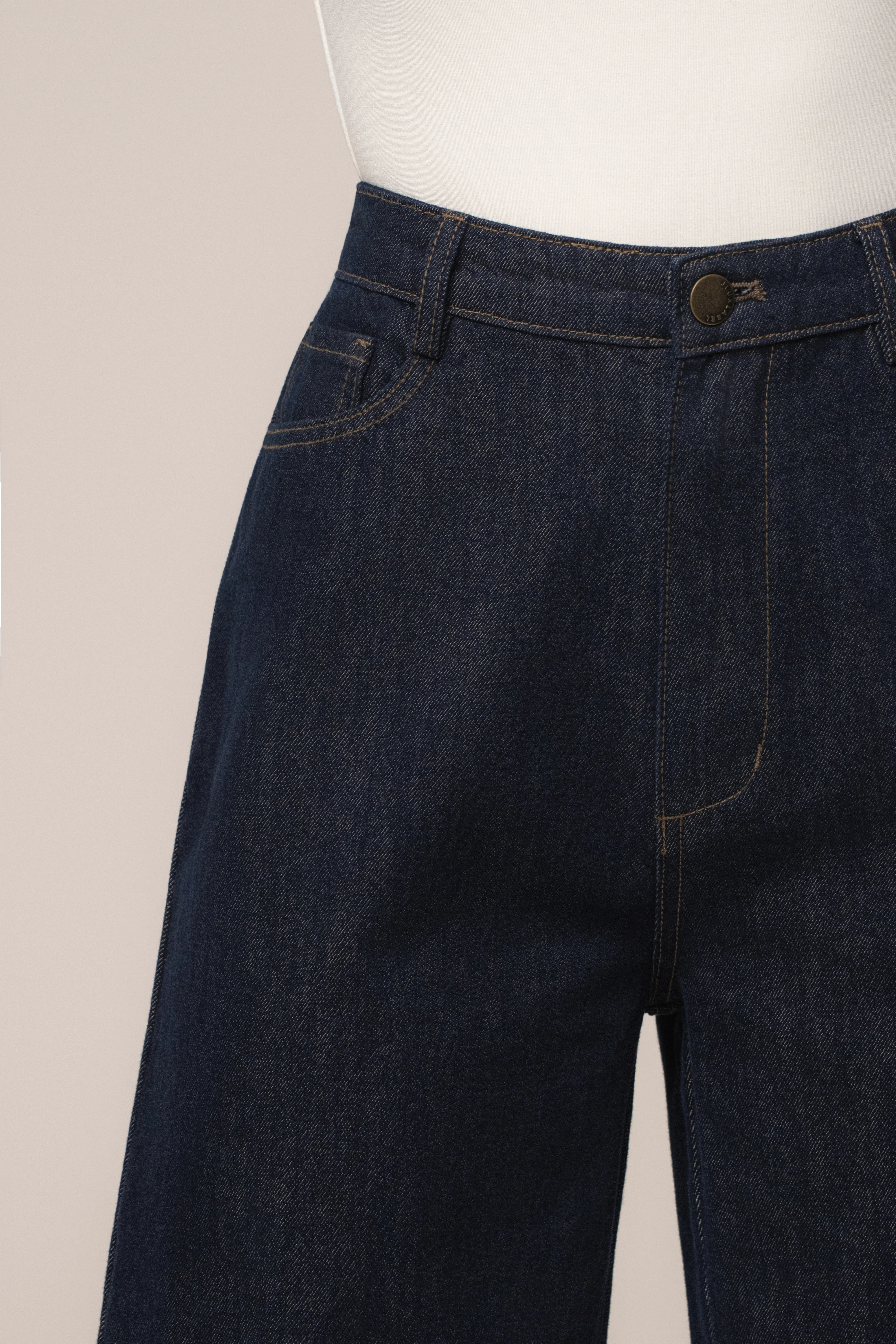 Dark Denim Signature Jean