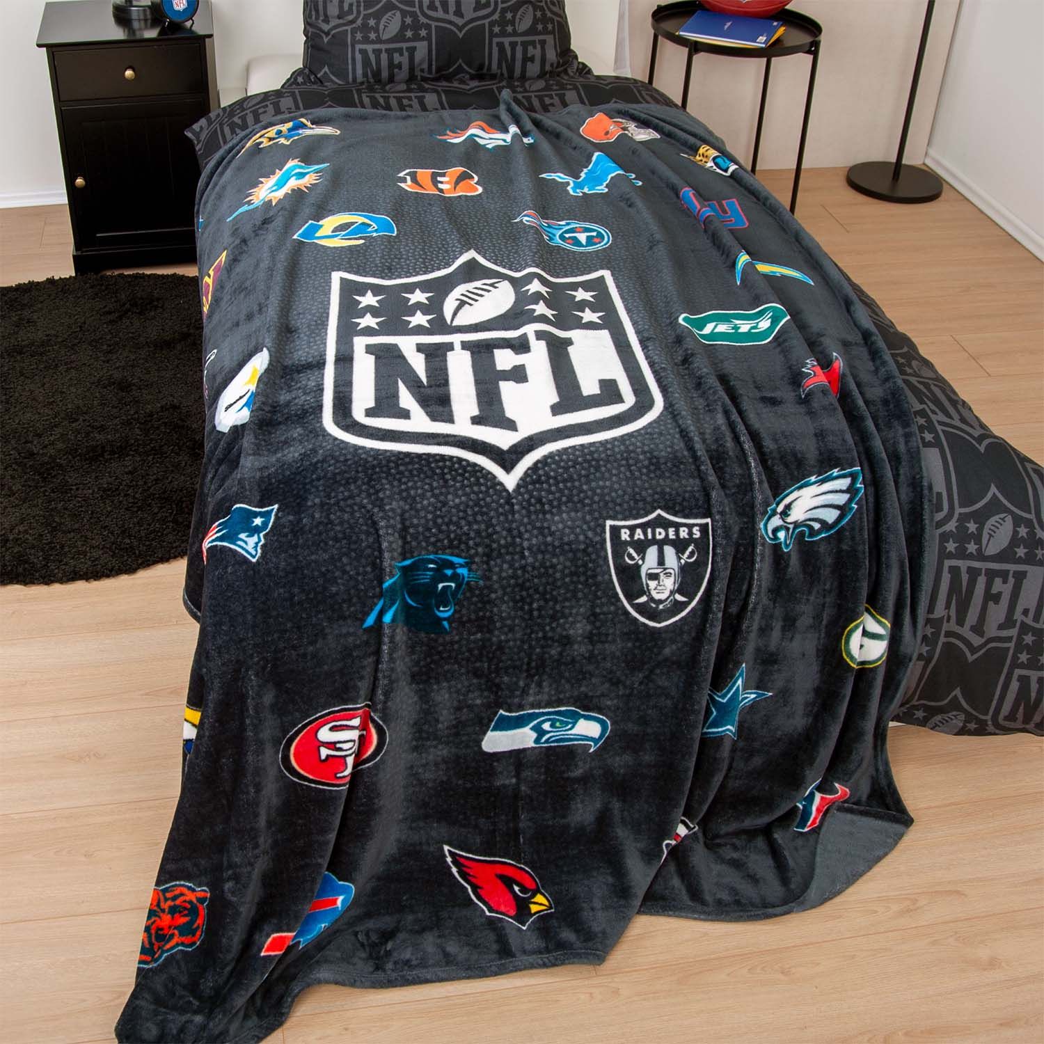 NFL All Teams Wellsoft Throw Blanket Black