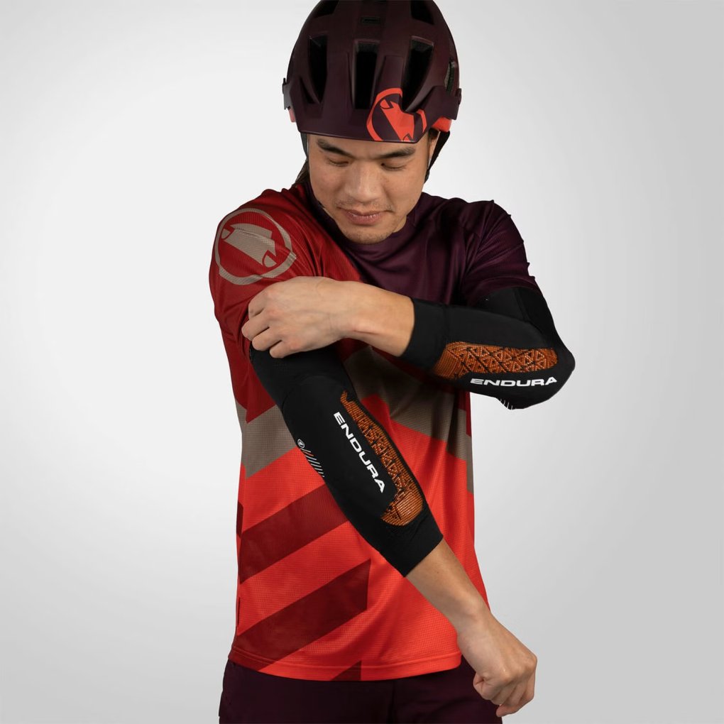 Endura MT500 D3O® Ghost Ellbow Protector - black