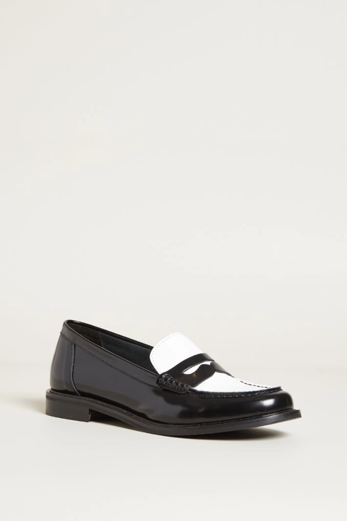 Two-tone moccasins - BLACK WHITE