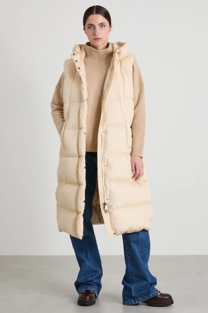 Long water-repellent taffeta gilet - IVORY