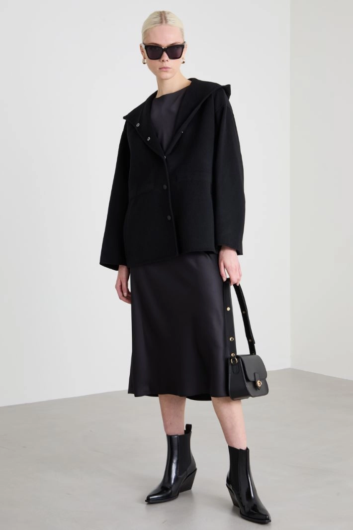 Short coat with hood - BLACK