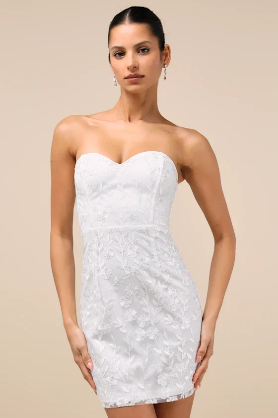 Exquisite Sensation Lavender Embroidered Strapless Mini Dress