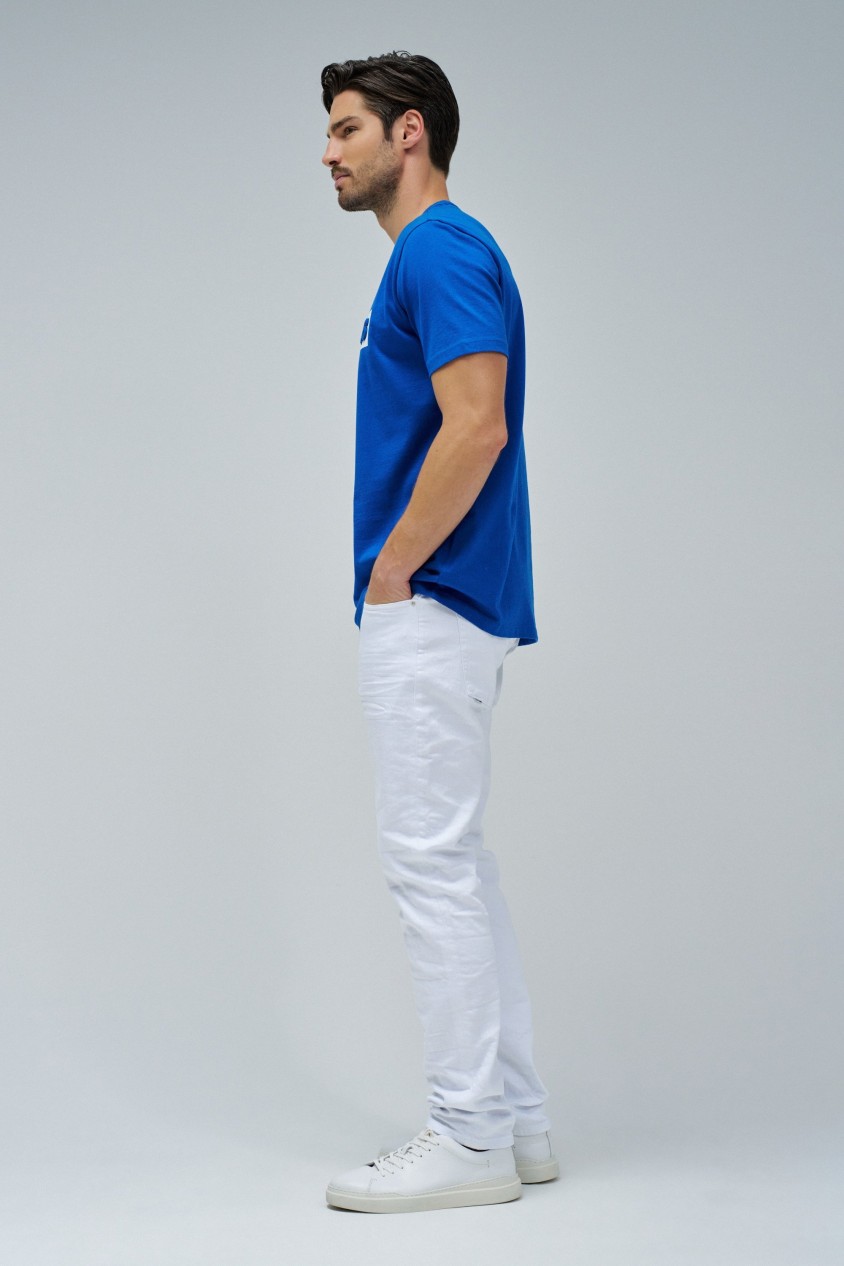 T-SHIRT WITH EMBOSSED BRANDING