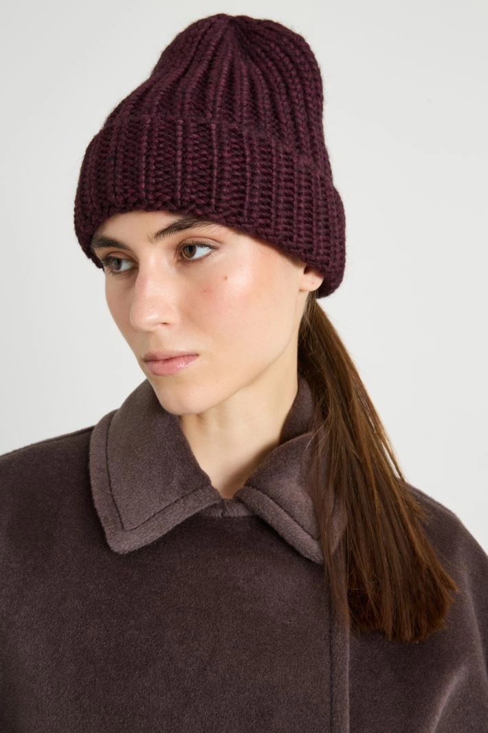 Cuffed beanie hat - BURGUNDY