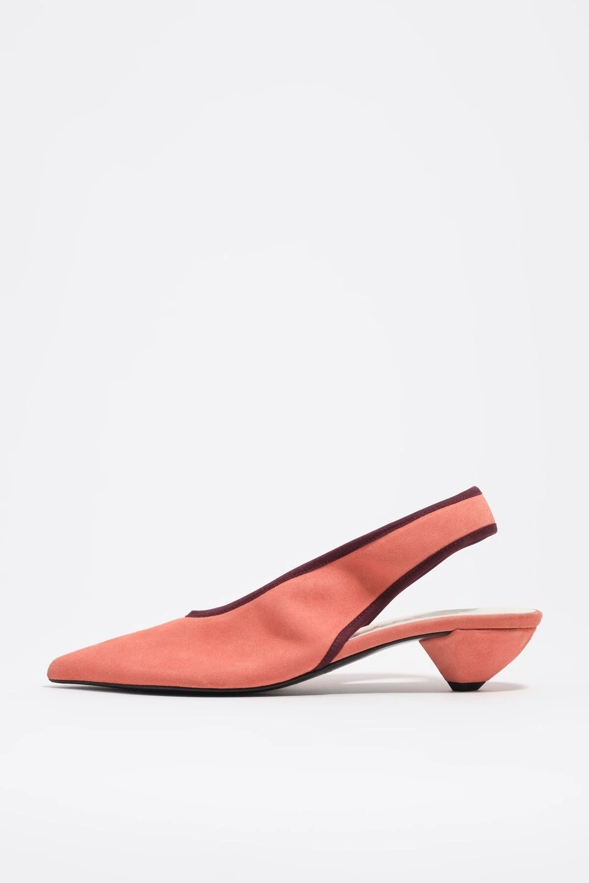 Salmon suede slingback shoe with low heel