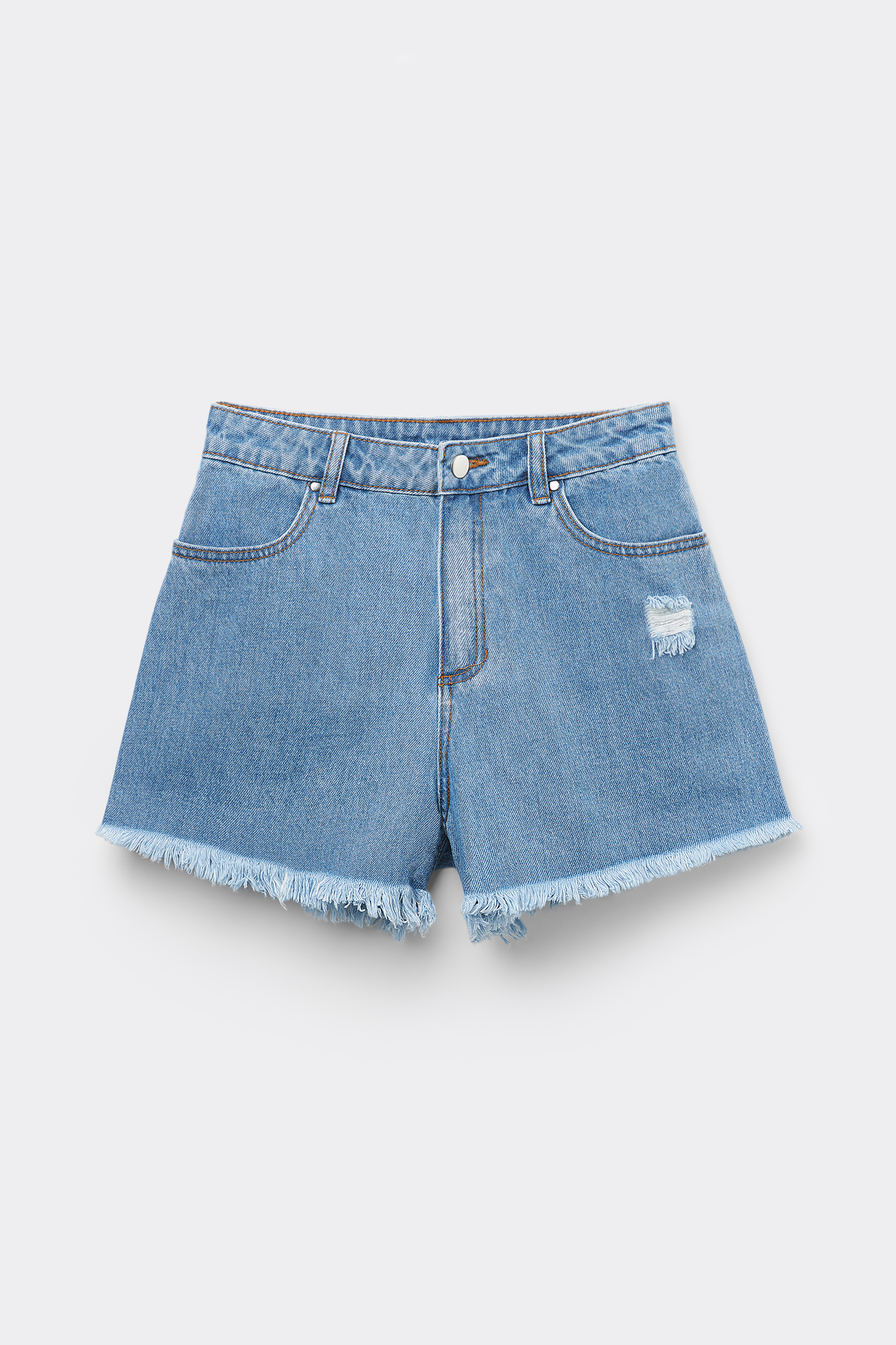 Shorts in Fringed Denim