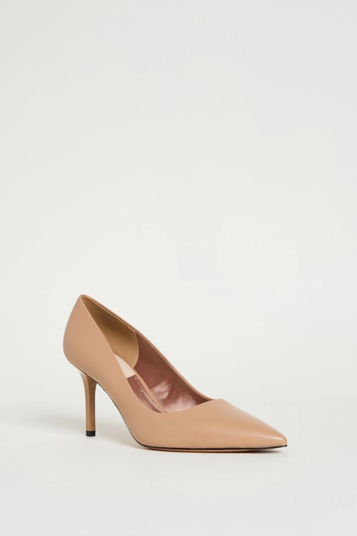 Leather pumps - CAMEL