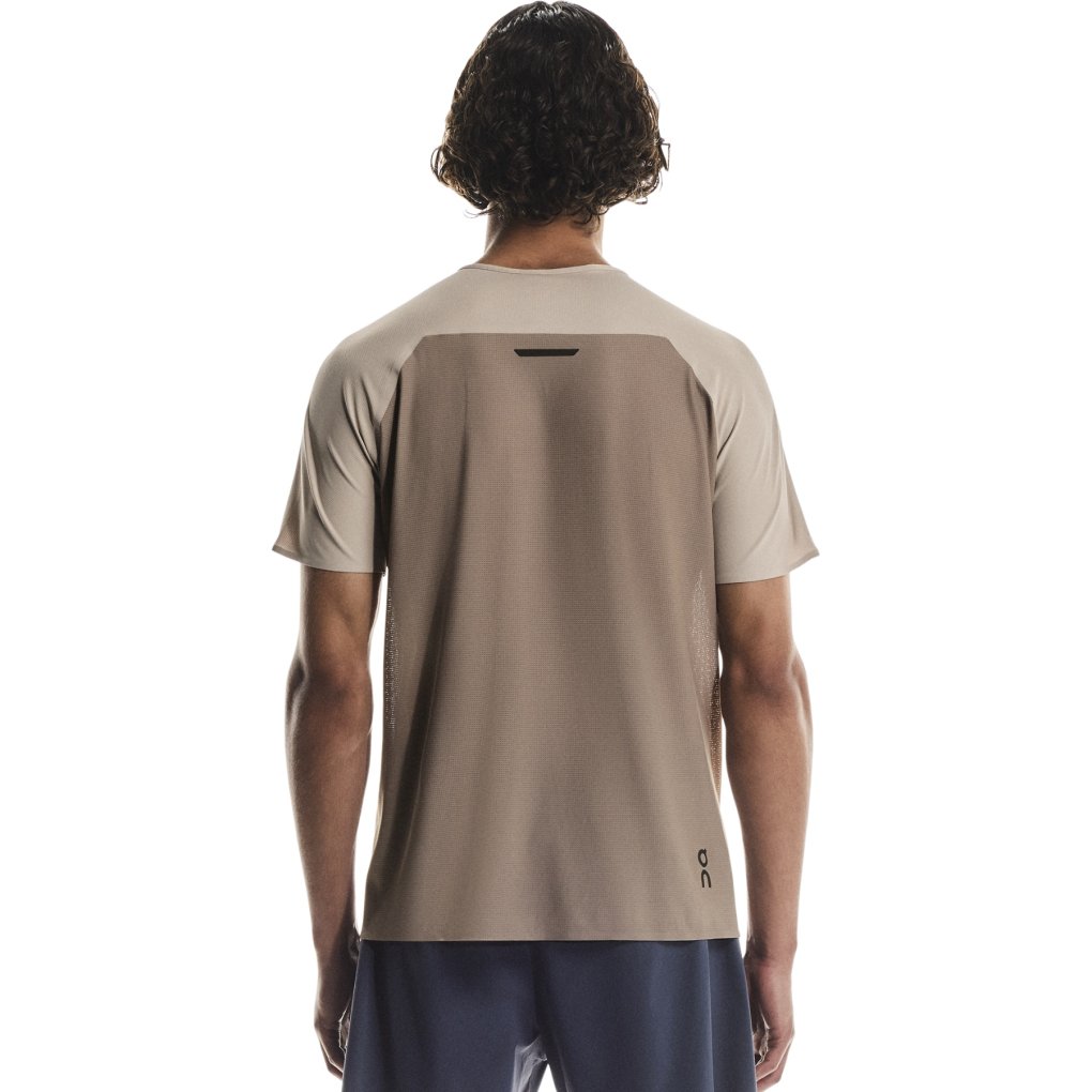 On Performance-T Running Shirt Men - Desert | Cinder