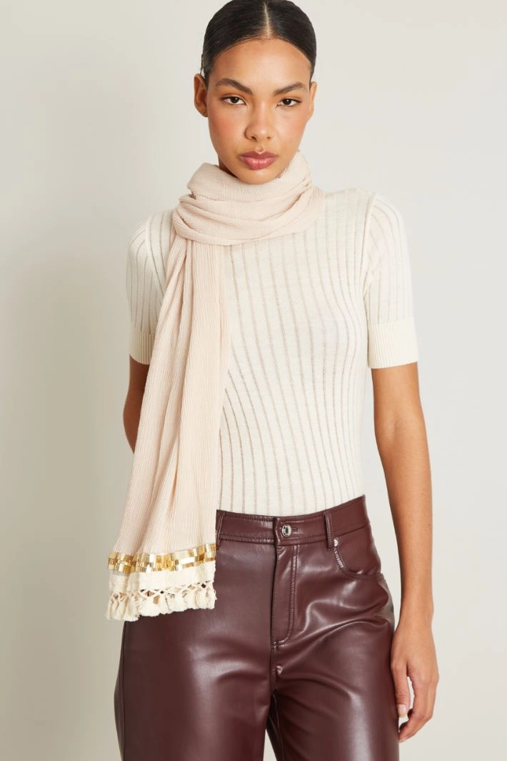 Pleated scarf with sequins and tassels - BEIGE