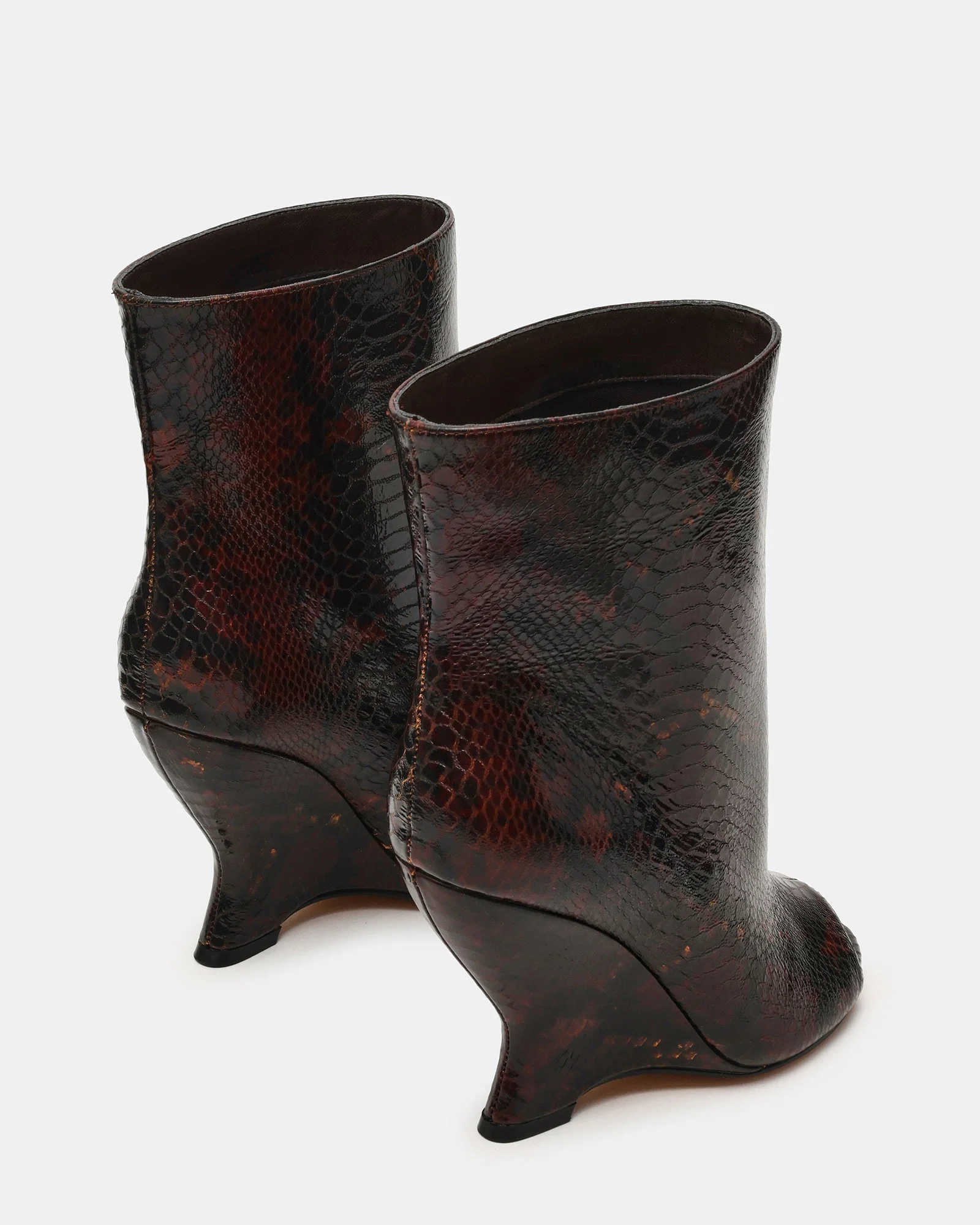 Rylix Brown Snake