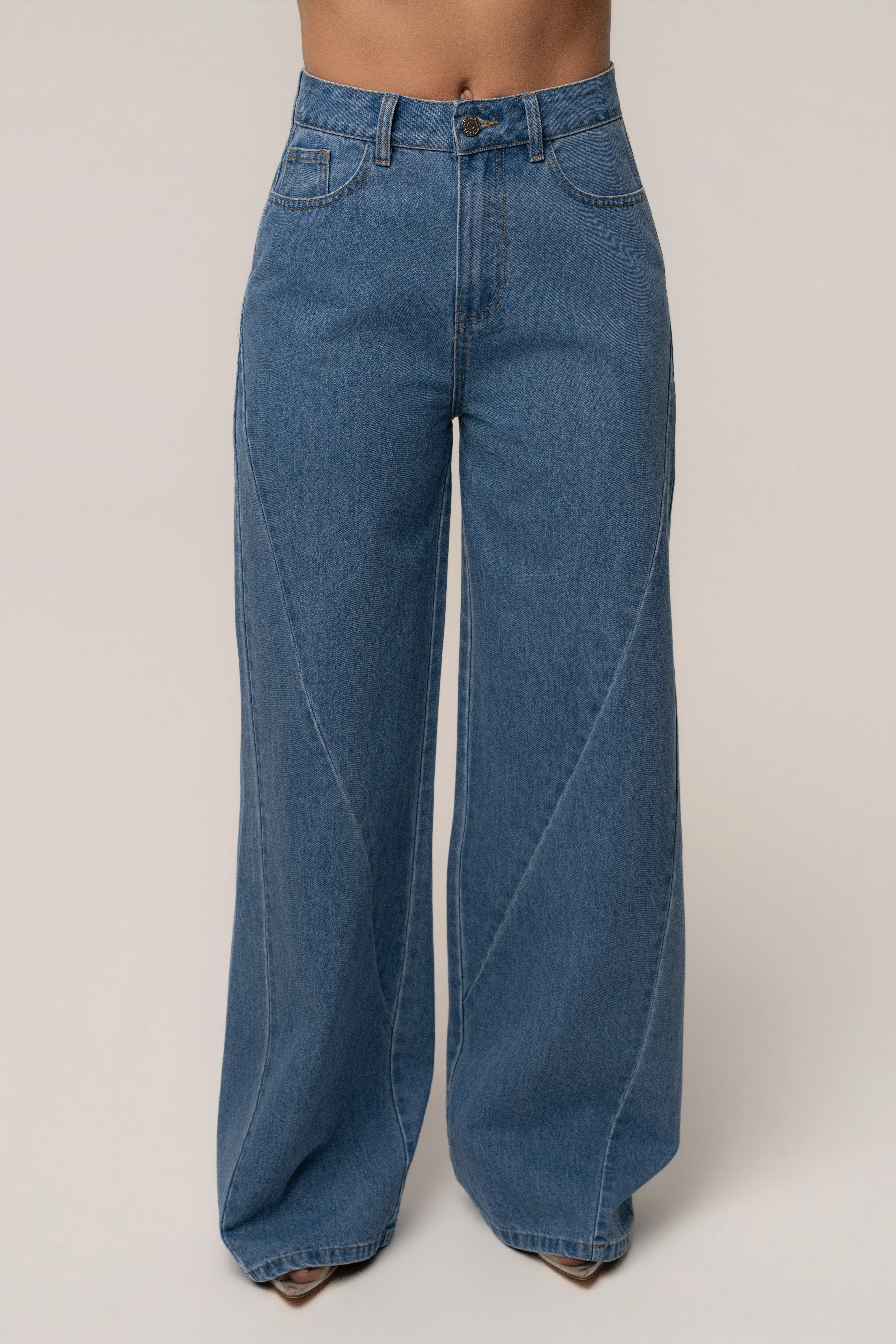 Medium Wash Flowline Seam Jean