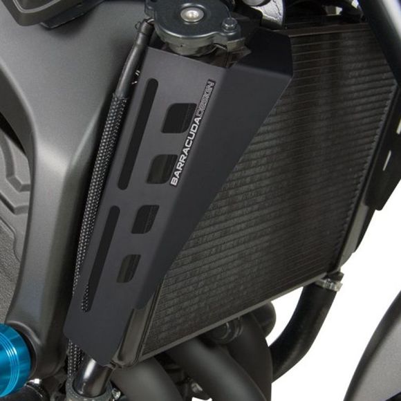 Barracuda radiator scoop in black aluminum - blackRef: bar0390 / ys9124