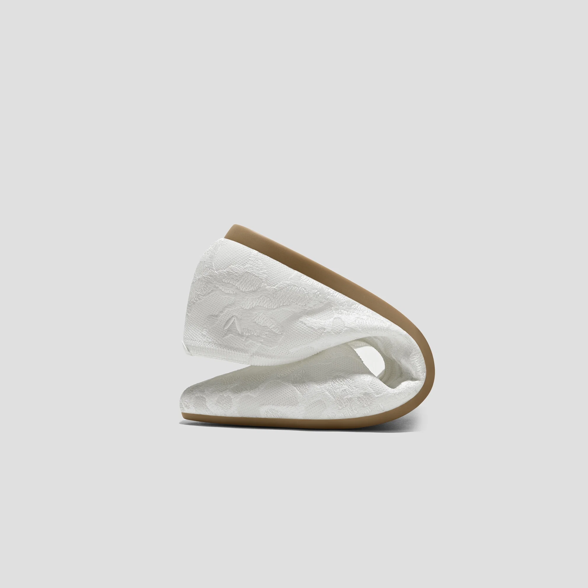 Pointed-Toe Lace Reborn™ Flats (Aria 5°)
