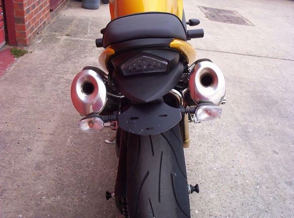 R&G Racing License Plate Support TRIUMPH 1050 SPEED TRIPLE 1050 - 2005 - 2007Ref: Rgr02150A / 1082788001