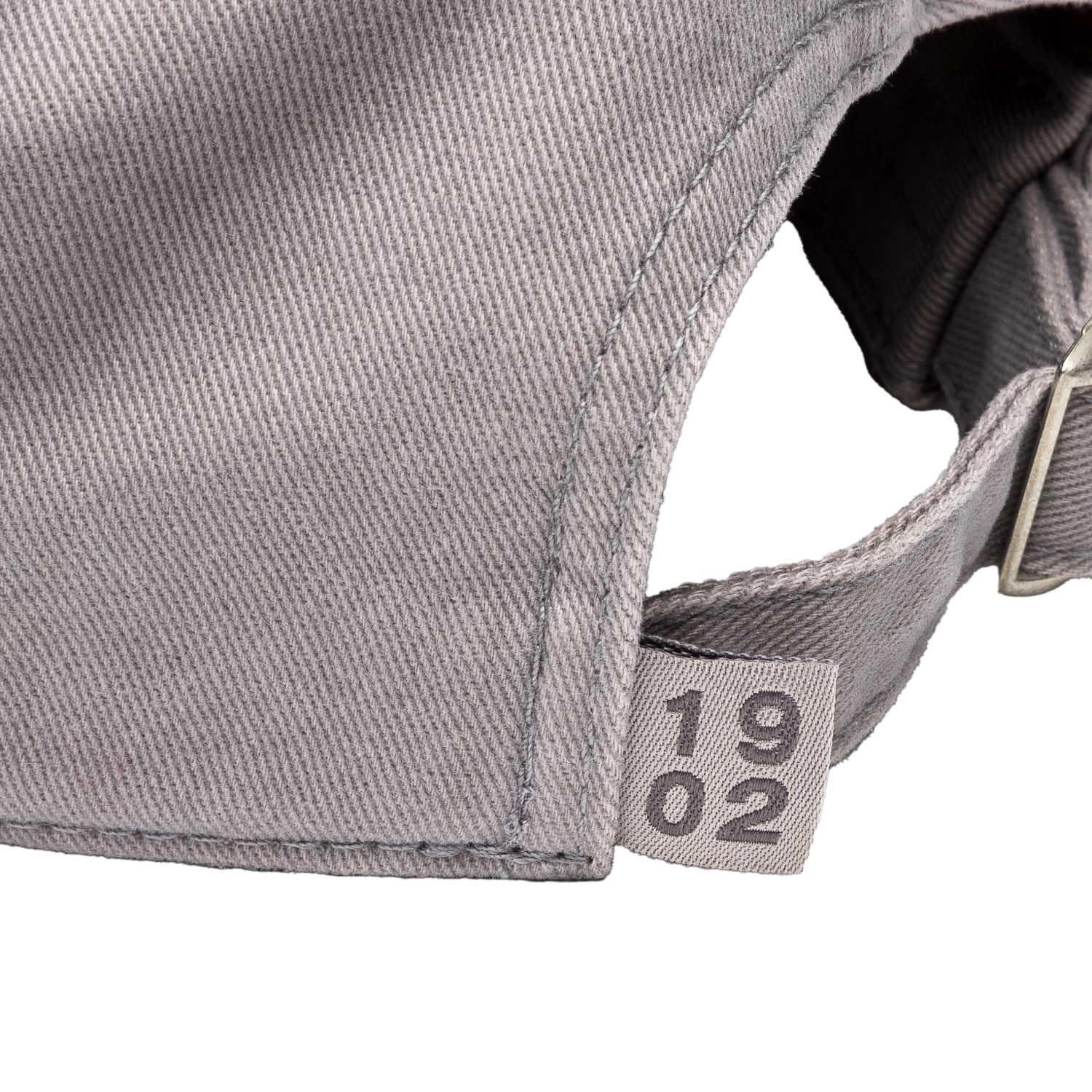 Embroidery Crest Tonal Cap Grey