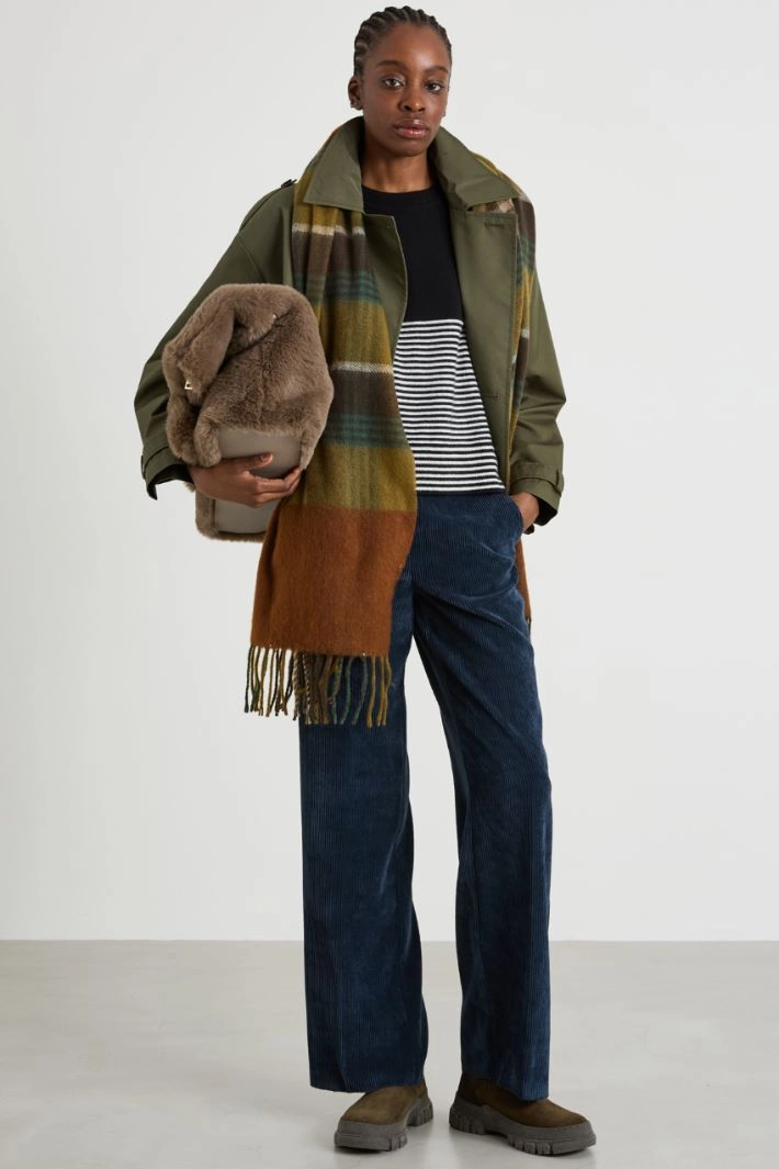 Wool sweater with embroidery - BLACK WHITE