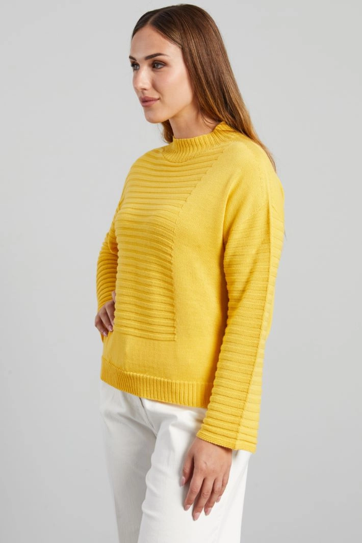 Sweater with horizontal ribbing - YELLOW