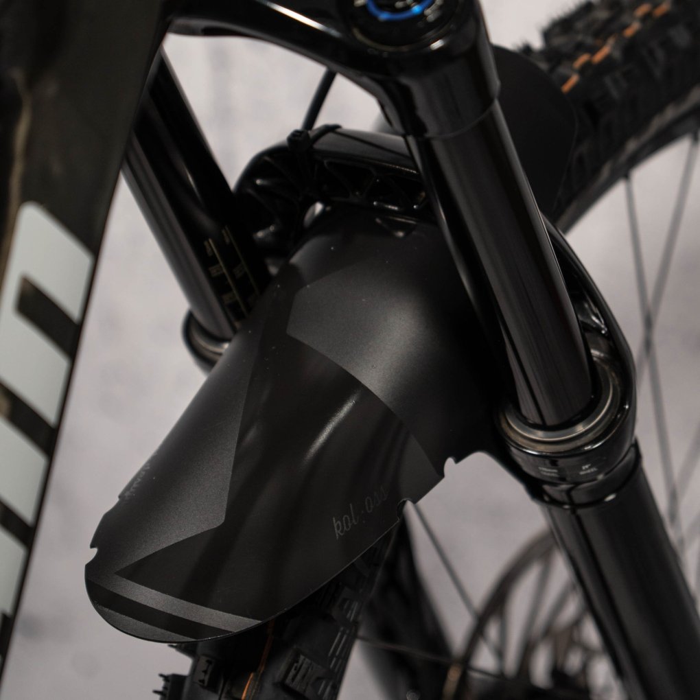 rie:sel design kol:oss Fender - Stealth