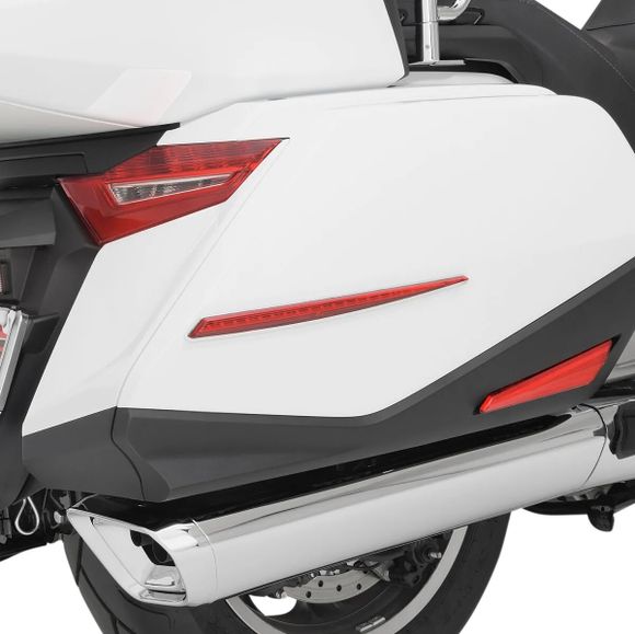 Show Chrome Accent TaillightsRef: Shch00072A / 20402485