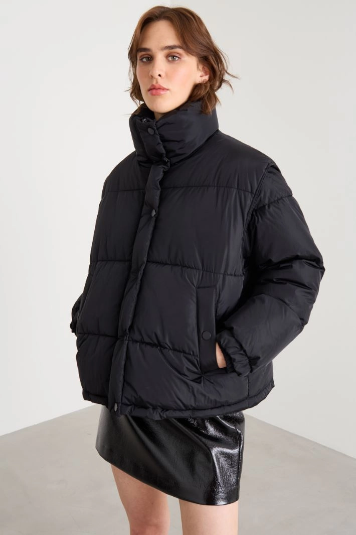 Padded jacket with removable sleeves - BLACK