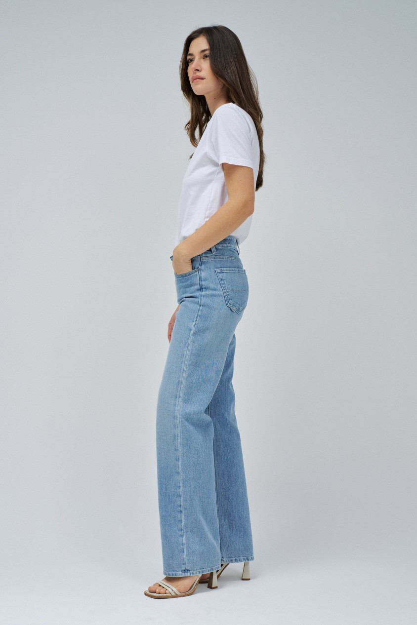 LOW RISE STRAIGHT JEANS