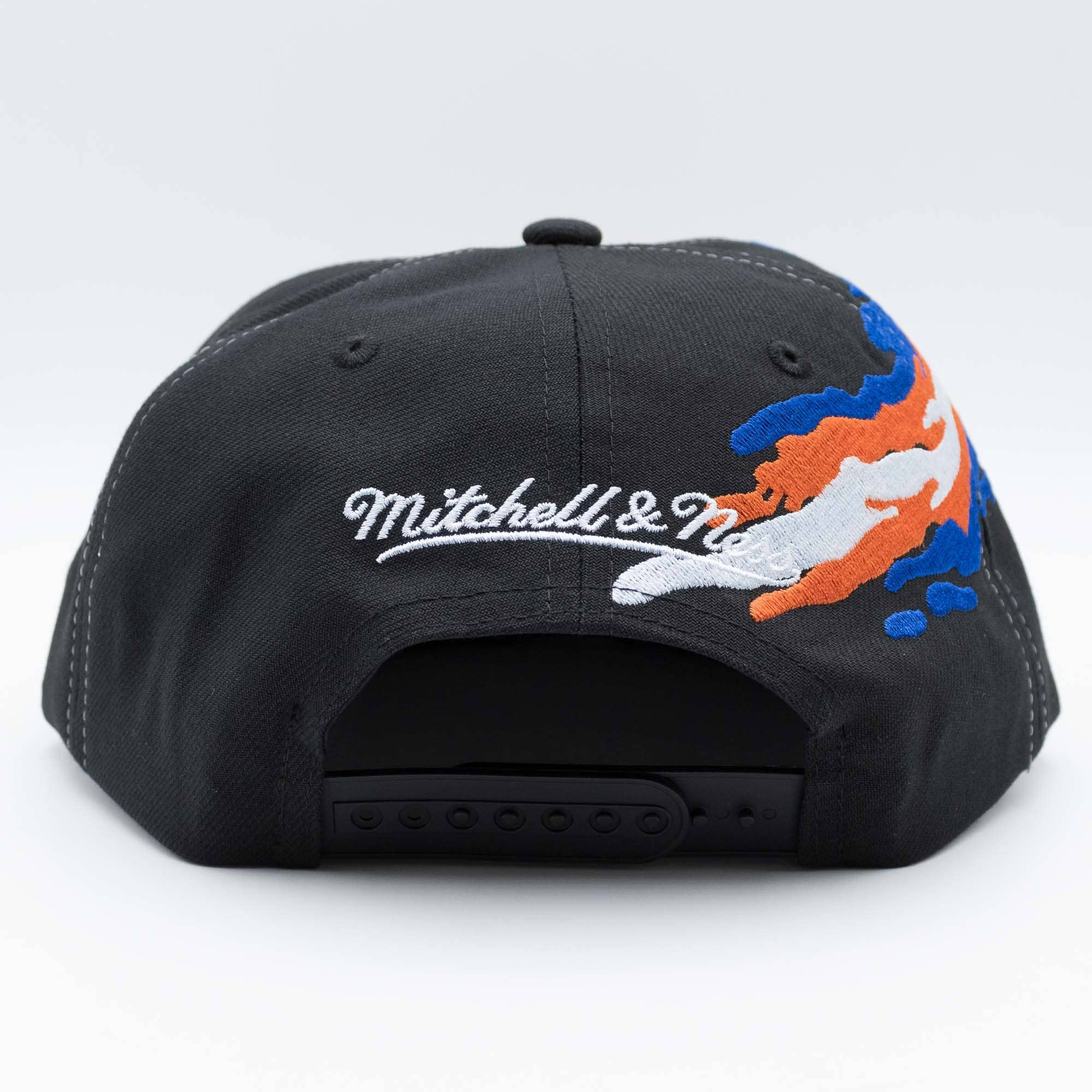 New York Islanders Paintbrush Mitchell & Ness Snapback NHL Cap Black