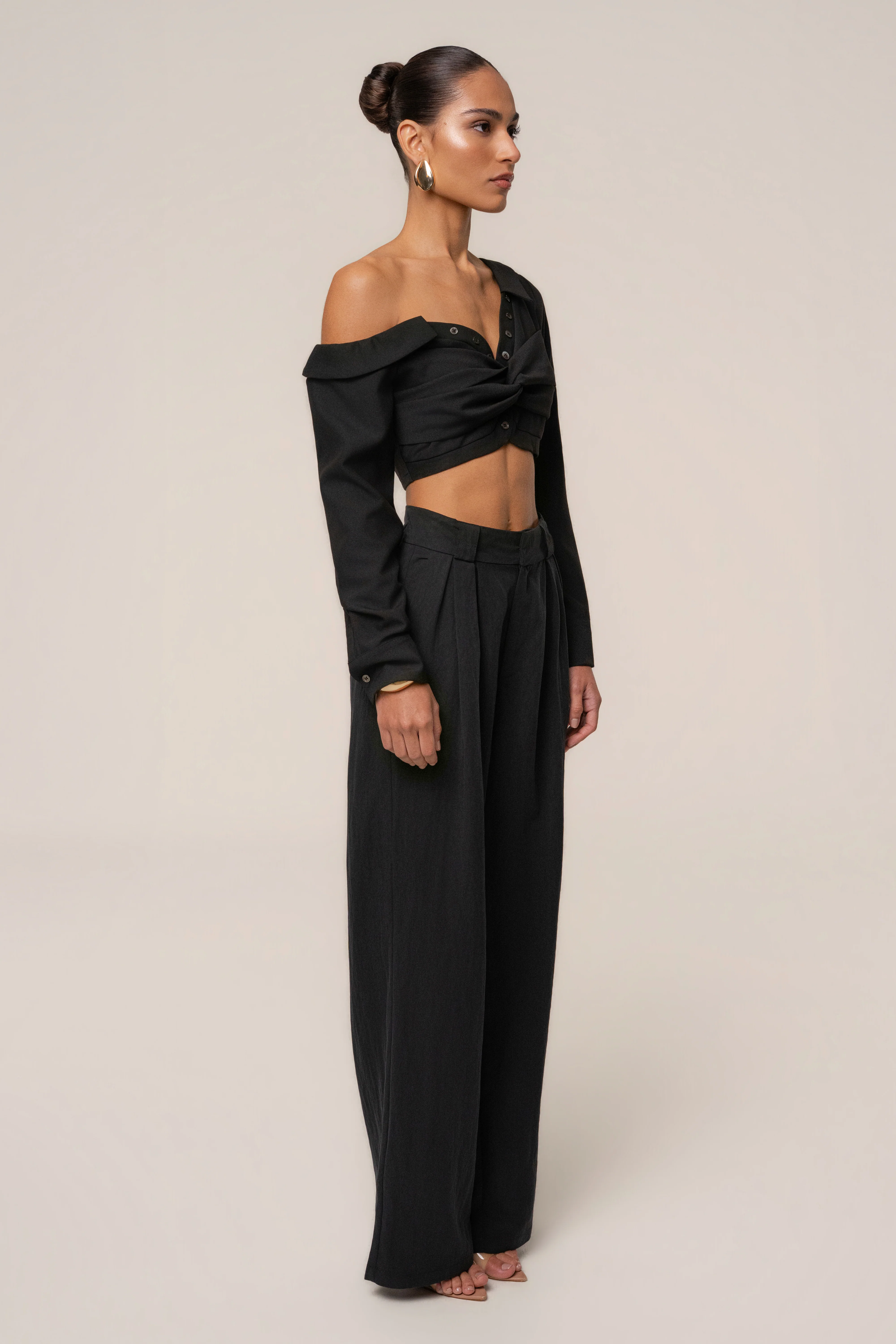 Black Off-Shoulder Twist Crop Top