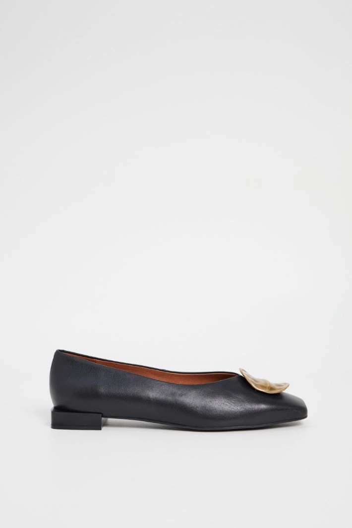 Ballerinas with metal detail - BLACK