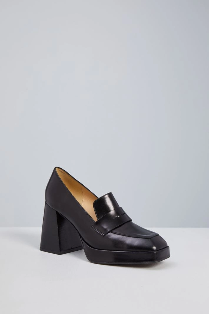 Pumps with wide heel - BLACK