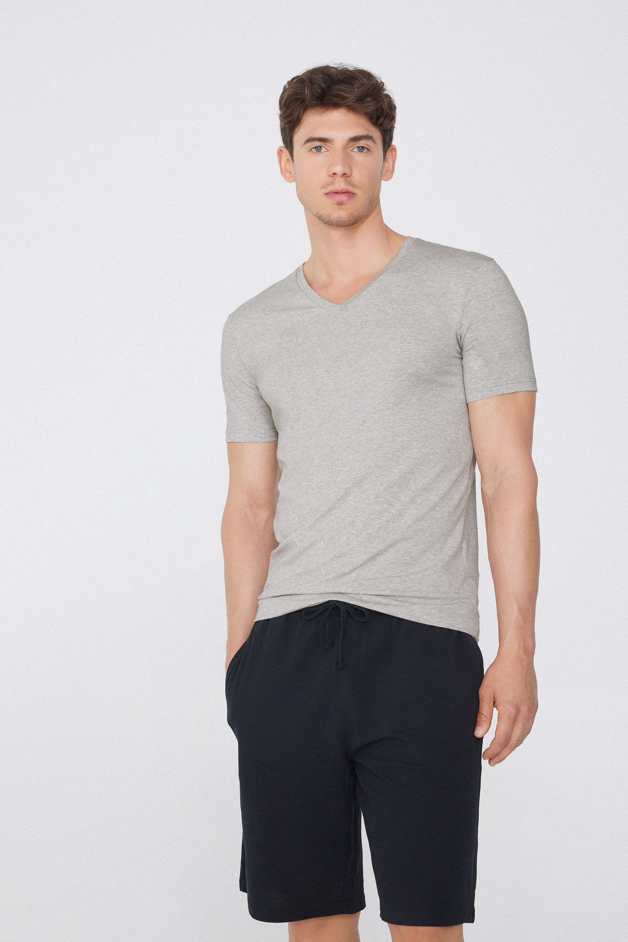 V-Neck T-Shirt in Organic Stretch Cotton
