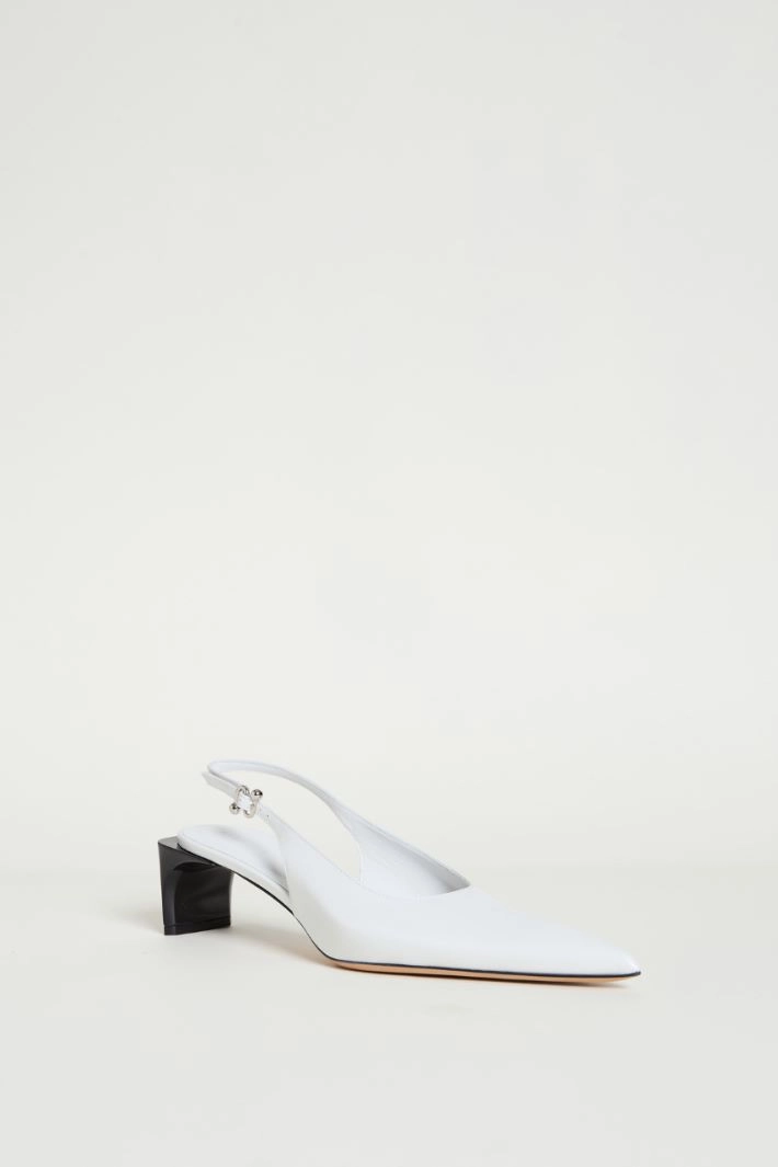 Pointed slingbacks - WHITE