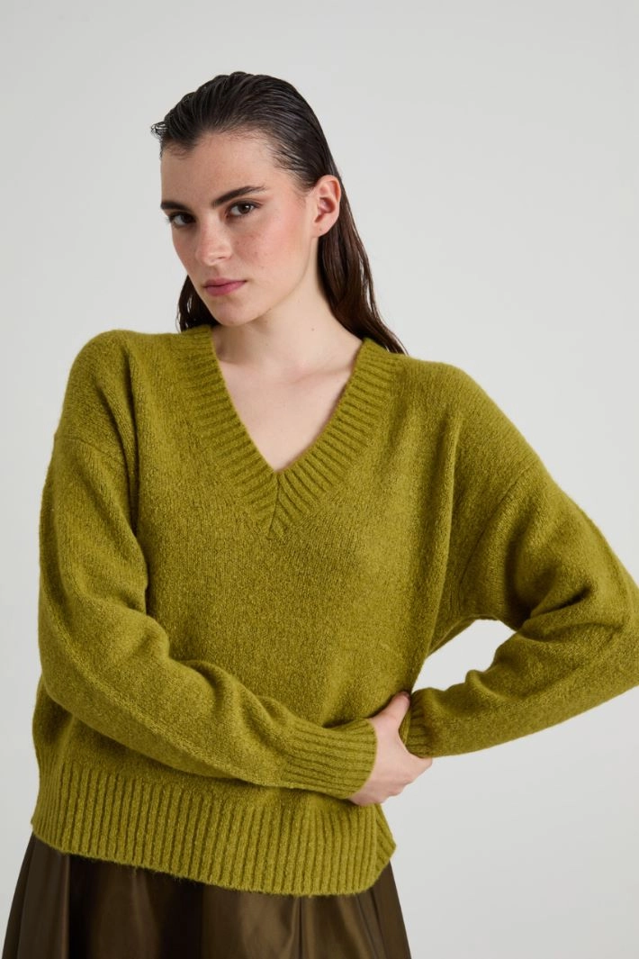 Alpaca and cotton V-neck sweater - PISTACHIO GREEN