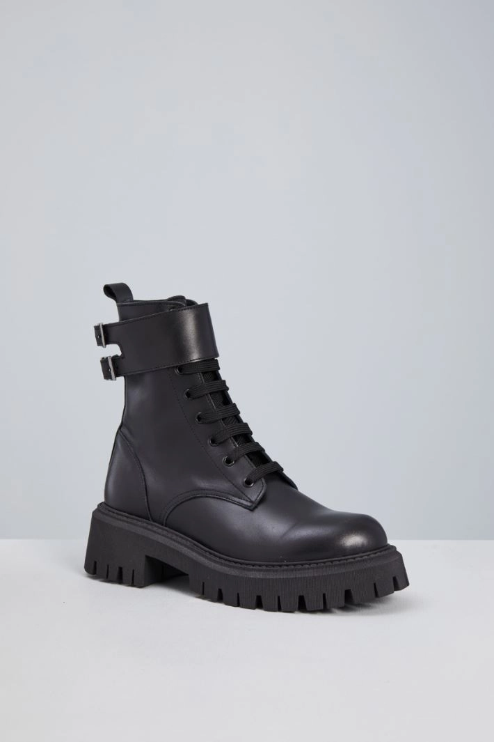 Combat boots with trekking sole - BLACK
