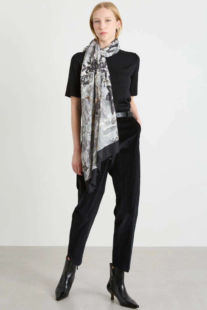 Viscose sweater with pocket - BLACK