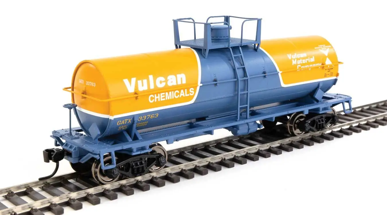 36' Chemical Tank Car - Ready to Run -- Vulcan Chemical GATX #33763 Walthers WAL910-48019